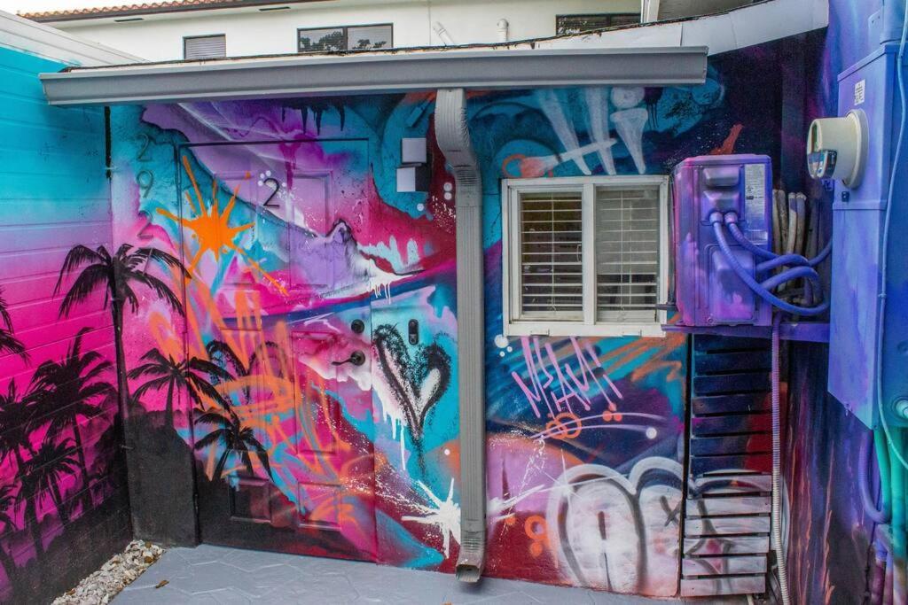 Cozy & Colorful Miami Art Canvas W/Hottub & Murals エクステリア 写真
